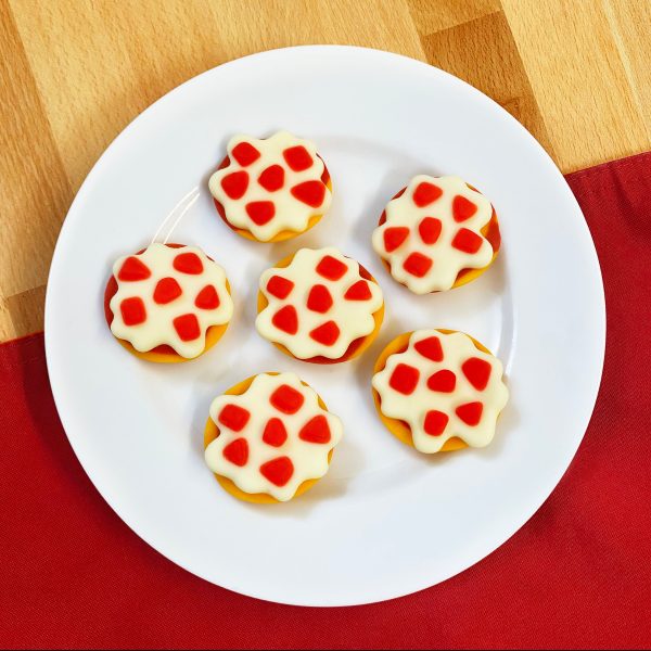 Bagel Bites Pizza Valentine s Day Heart Box with Candy & Plush Toy Fashion