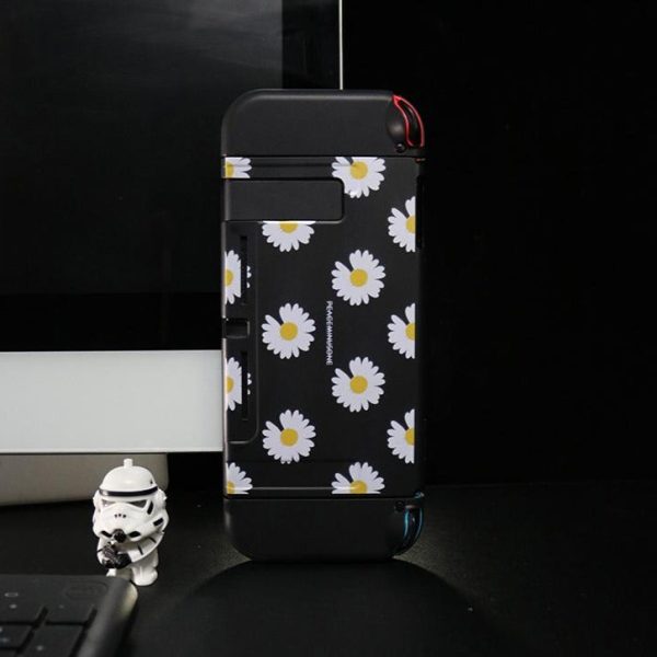 Black Daisy Case Hot on Sale